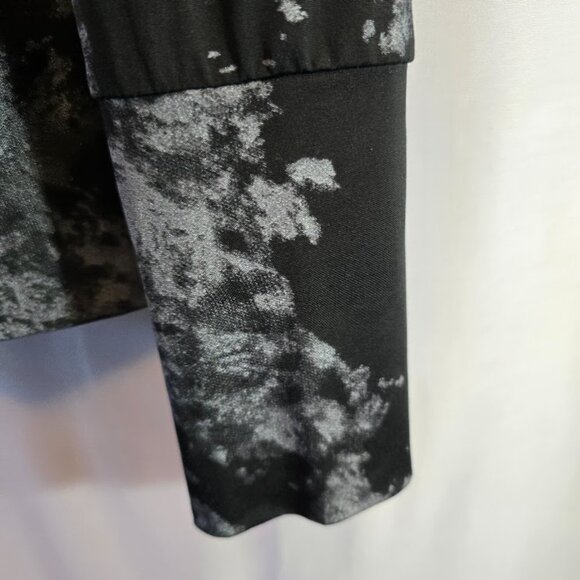 EBBY BLACK WHITE CAMO WRAP FRONT BLOUSE TOP SIZE XL VNECK LONG SLEEVE - Picture 6 of 8